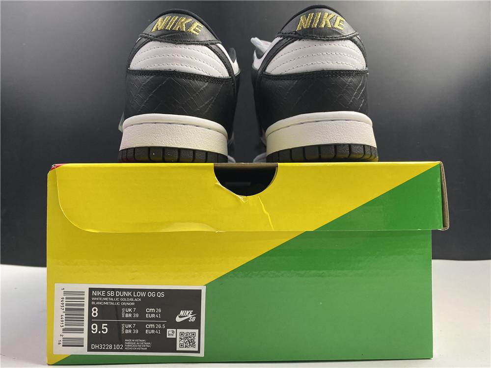 SB Dunk Low Stars Black x Supreme Shoes Women's Sneakers – Nk0001445