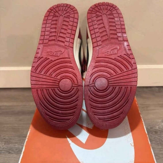 Air Jordan 1 Retro Lost and Found