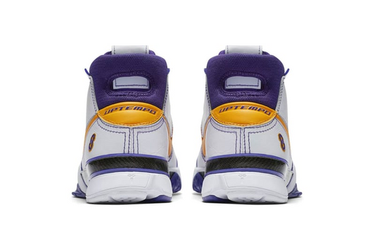 Nike Kobe 1 Protro Final Seconds basketball shoes, Kobe Bryant sneaker