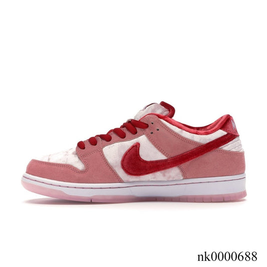 Sb Dunk Low Strangelove Skateboards Shoes Men'S Sneakers – Nk0000688