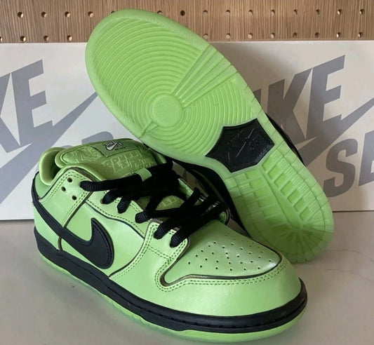 Nike SB Dunk Low “Buttercup” Powerpuff Girls Sneakers – Green/Black – Low Tops