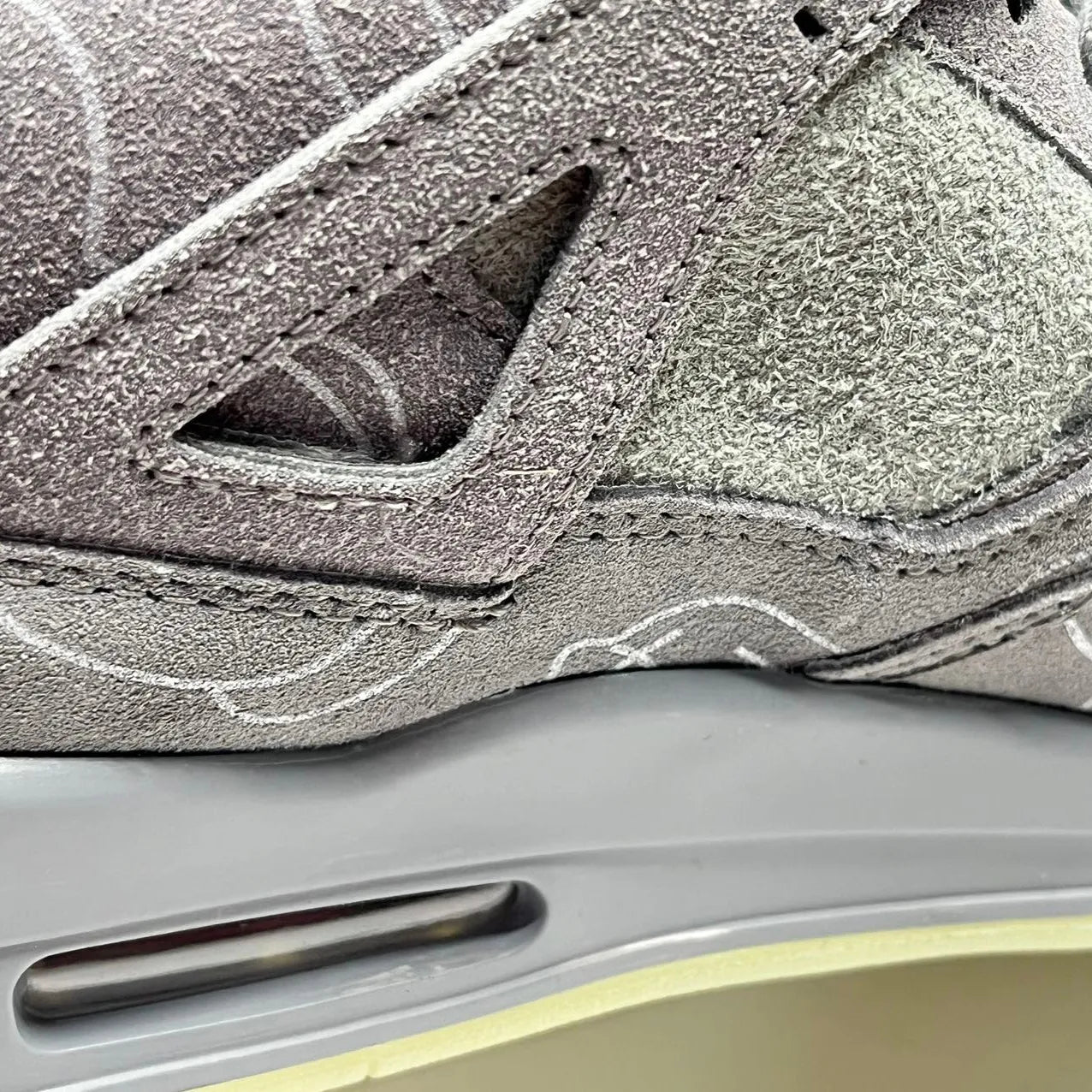 Kaws X Aj 4 Cool Grey Shoes Men'S Sneakers – Nk0003104