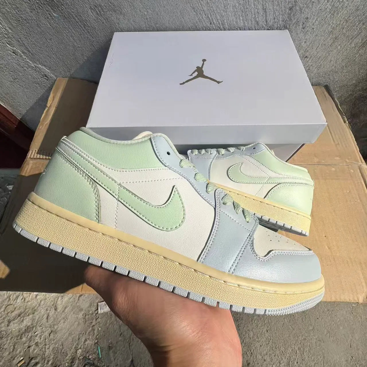 AJ 1 Low Sail/Aura Shoes Women's Sneakers – Nk0004842