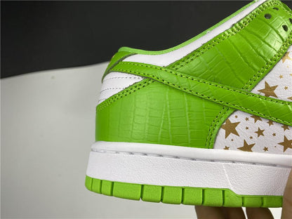 SB Dunk Low White Green x Supreme Shoes Women's Sneakers – Nk0001444