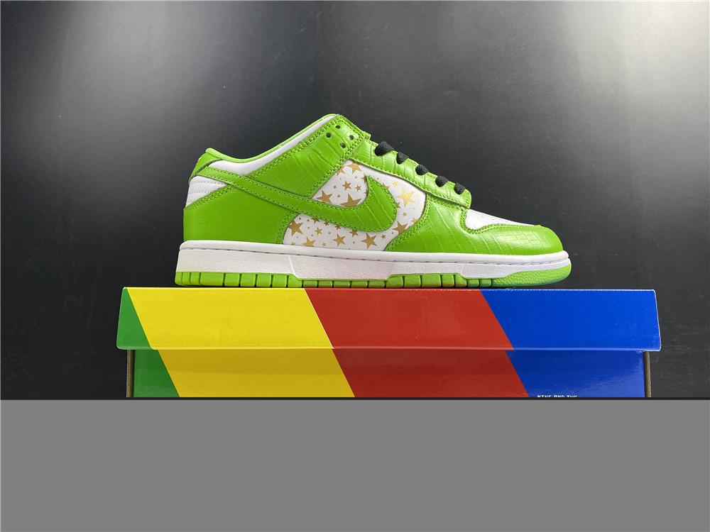 SB Dunk Low White Green x Supreme Shoes Women's Sneakers – Nk0001444