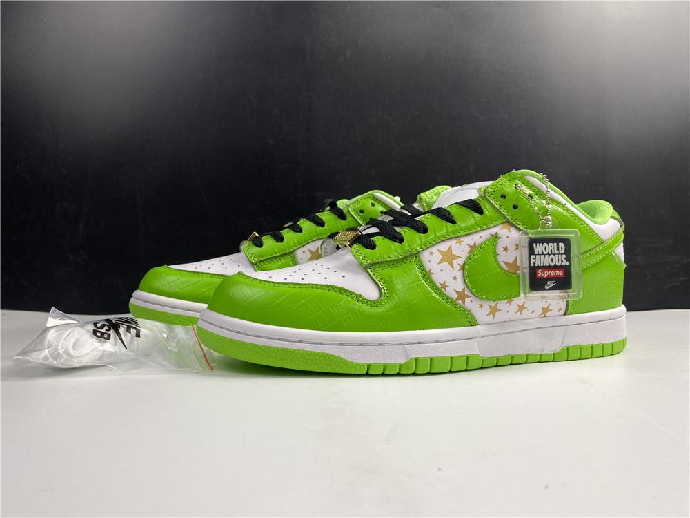 Sb Dunk Low White Green X Supreme Shoes Men'S Sneakers – Nk0001444