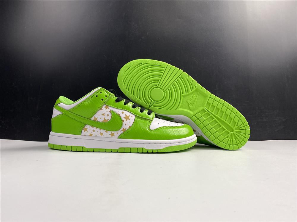 Sb Dunk Low White Green X Supreme Shoes Men'S Sneakers – Nk0001444