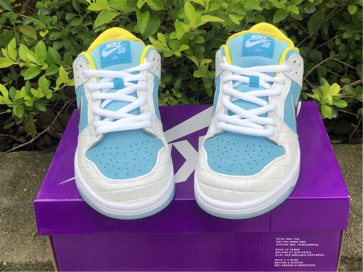 SB Dunk Low Lagoon Pulse x FTC Shoes Women's Sneakers – Nk0001754