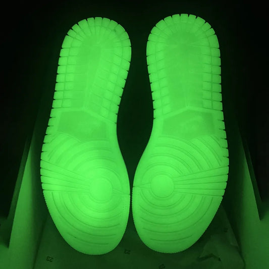 Travis Scott x KAWS x AJ 1 Low OG Cool Grey Shoes Women's Sneakers – Nk0004638