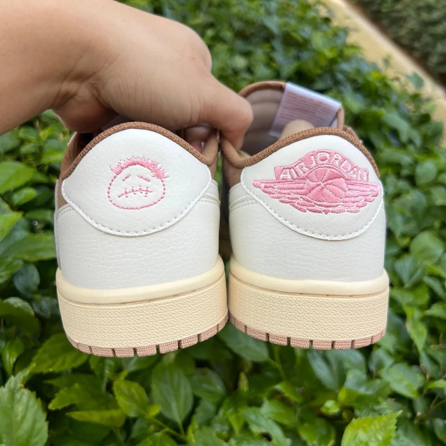 Travis Scott x AJ 1 Low OG Brown Shy Shoes Women's Sneakers – Nk0004811